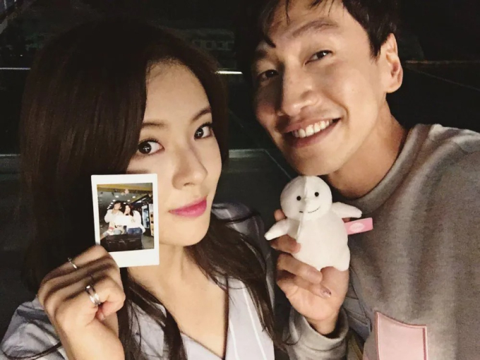 lee sun bin nhac den tin vui voi lee kwang soo sau 5 nam hen ho 2