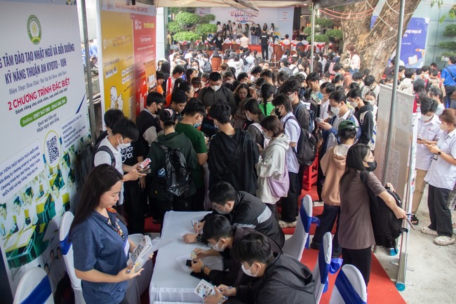 nhieu truong hoc canh bao sinh vien bi lua dao khi tim viec 4 nhieu truong hoc canh bao sinh vien bi lua dao khi tim viec 4