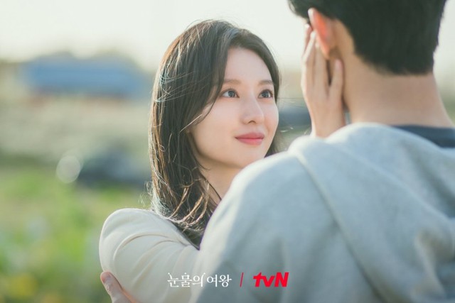 kim ji won khien khan gia het loi khen ngoi nhan sac trong nu hoang nuoc mat 6 kim ji won khien khan gia het loi khen ngoi nhan sac trong nu hoang nuoc mat 6