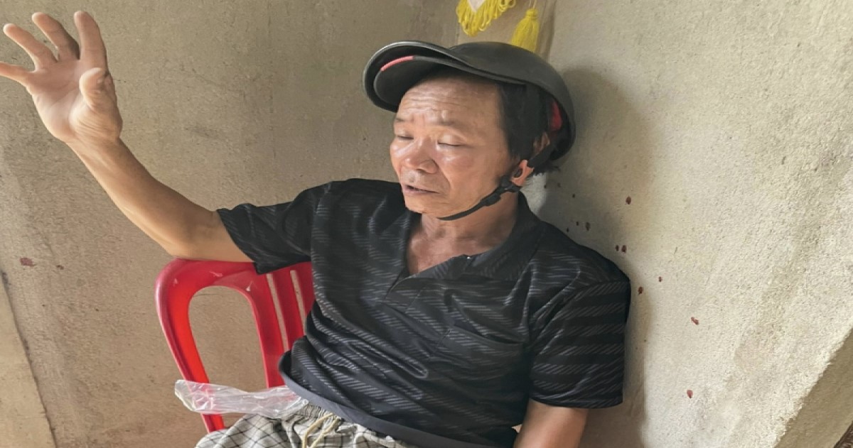 mau thuan gia dinh chong dung dao phay chem vo