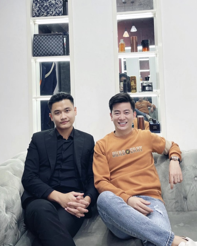 9f3315eb 1e23 4636 bd58 8362f72c56da