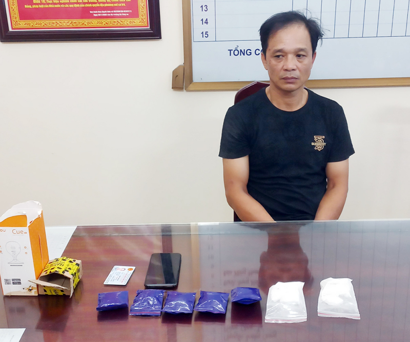 bat giu doi tuong ngua quen duong cu mang 5 tien an tiep tuc di buon ma tuy2 copy bat giu doi tuong ngua quen duong cu mang 5 tien an tiep tuc di buon ma tuy2 copy