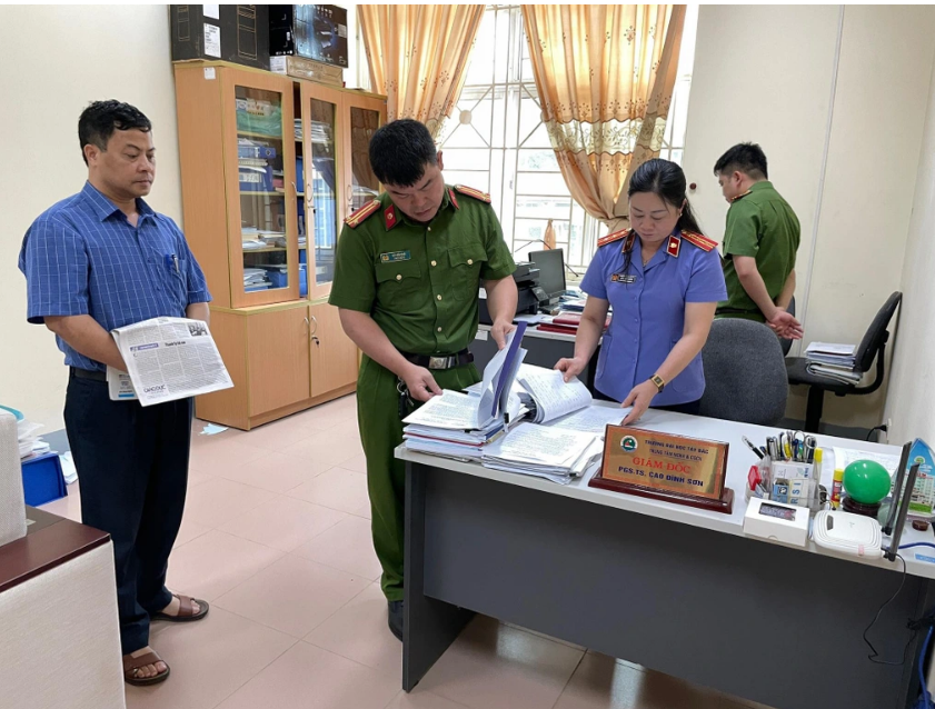 bat tam giam giam doc trung tam truc thuoc truong dai hoc tay bac bat tam giam giam doc trung tam truc thuoc truong dai hoc tay bac