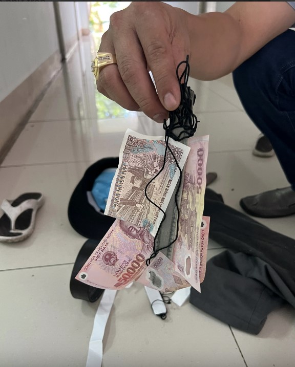 bat giu 6 doi tuong nhieu lan trom tien cong duc trong khu den tho anh hung liet si vo thi sau 2 bat giu 6 doi tuong nhieu lan trom tien cong duc trong khu den tho anh hung liet si vo thi sau 2