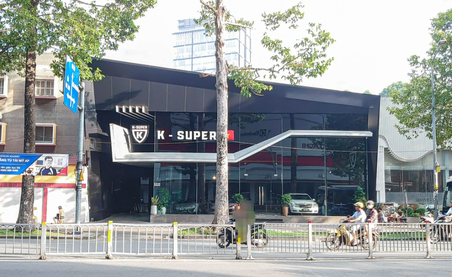 showroom sieu xe cua phan cong khanh ra sao sau khi ong chu bi tam giu2 showroom sieu xe cua phan cong khanh ra sao sau khi ong chu bi tam giu2