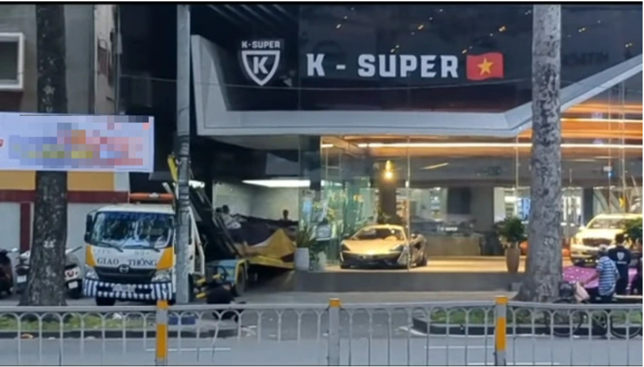 showroom sieu xe cua phan cong khanh ra sao sau khi ong chu bi tam giu3 showroom sieu xe cua phan cong khanh ra sao sau khi ong chu bi tam giu3