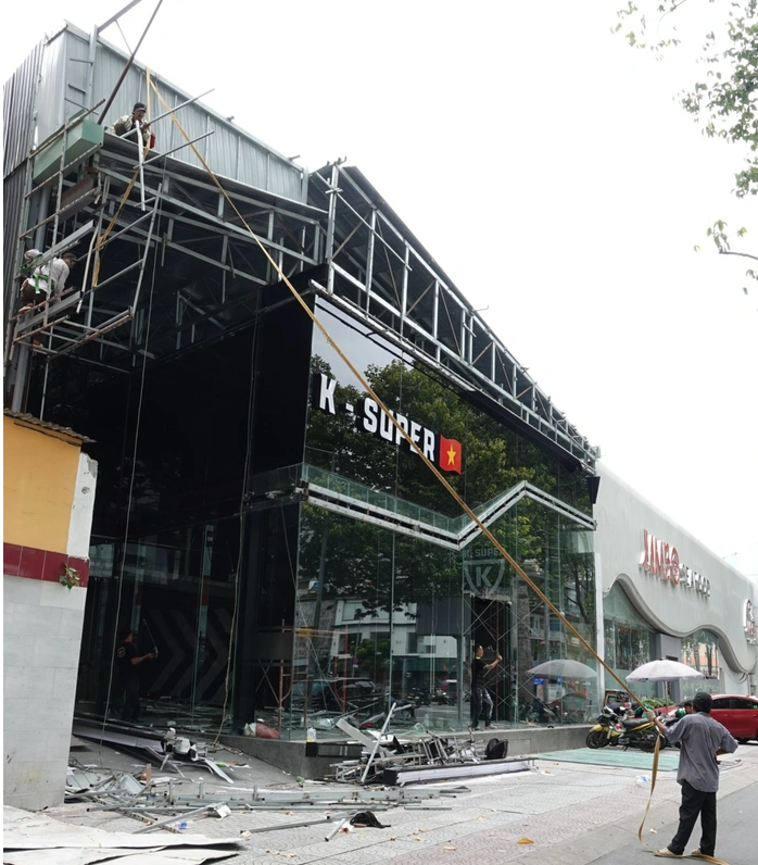 hien trang showroom k super sau hon 1 tuan3 hien trang showroom k super sau hon 1 tuan3