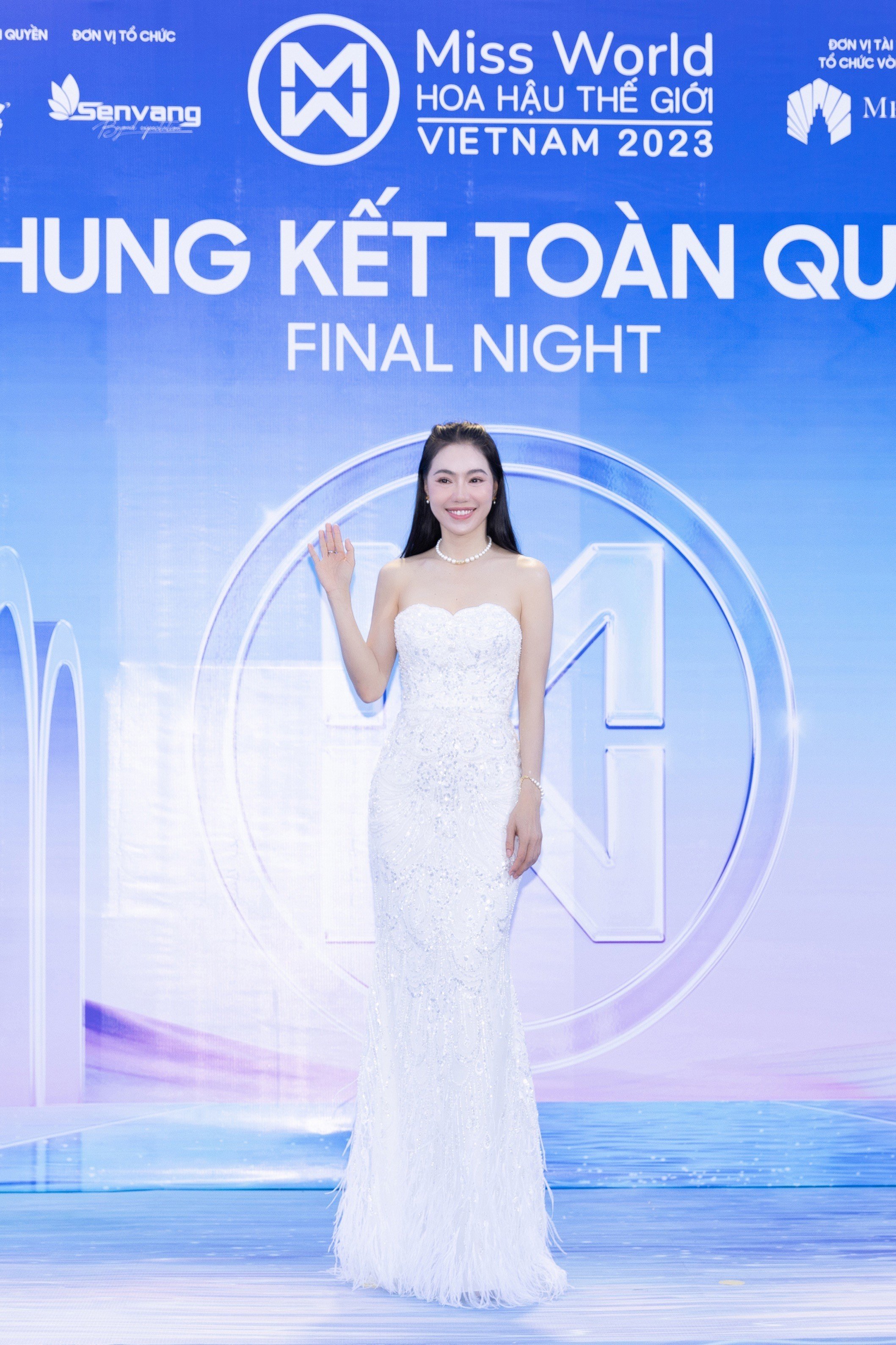 ba trum hoa hau kim dung noi gi ve viec hoa hau y nhi cong khai nguoi yeu sau dem dang quang ba trum hoa hau kim dung noi gi ve viec hoa hau y nhi cong khai nguoi yeu sau dem dang quang