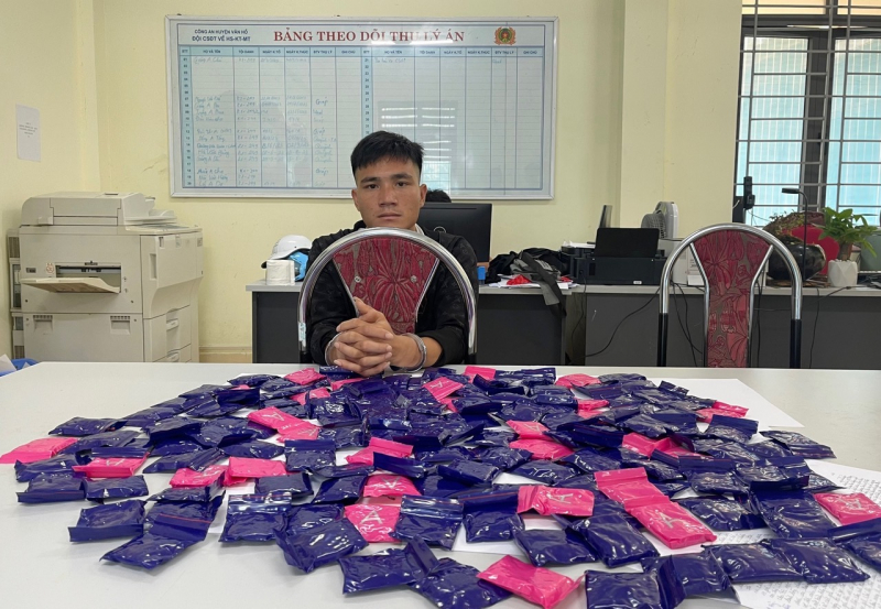 bat giu doi tuong van chuyen 27000 vien ma tuy tu bien gioi ve xuoi tieu thu bat giu doi tuong van chuyen 27000 vien ma tuy tu bien gioi ve xuoi tieu thu