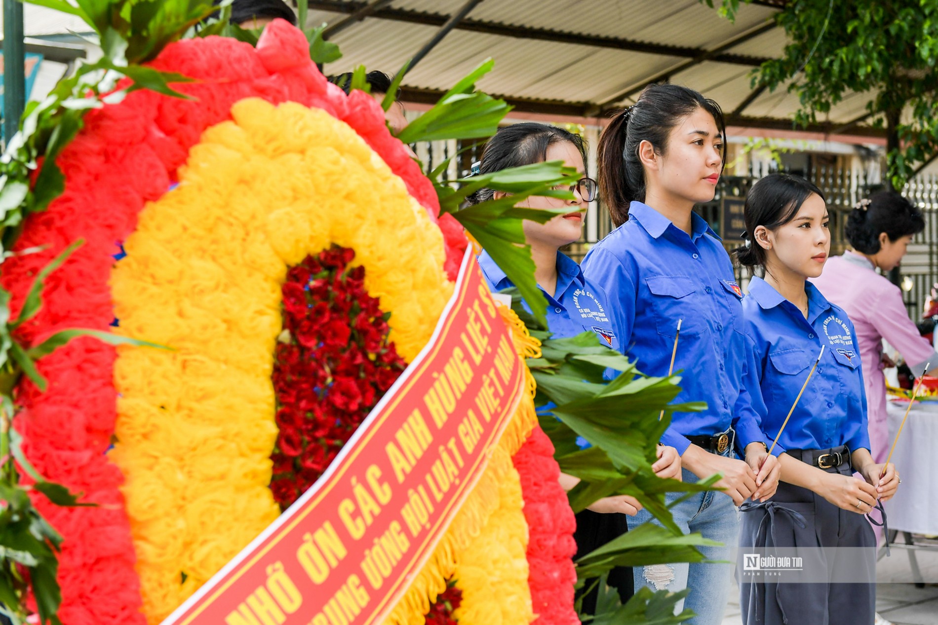 tuoi tre hoi luat gia viet nam tri an cac anh hung liet sy4