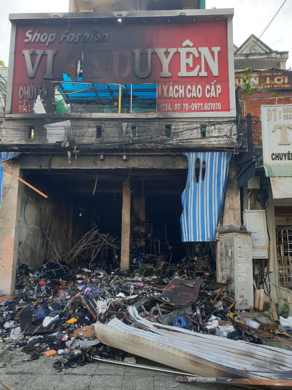 cua hang thoi trang o tay ninh chay du doi luc rang sang khien 3 nguoi thuong vong2 cua hang thoi trang o tay ninh chay du doi luc rang sang khien 3 nguoi thuong vong2