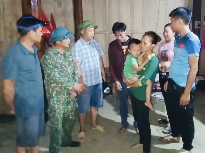 lu ong bat ngo do ve cuon troi mot chau nho o yen bai 2 lu ong bat ngo do ve cuon troi mot chau nho o yen bai 2