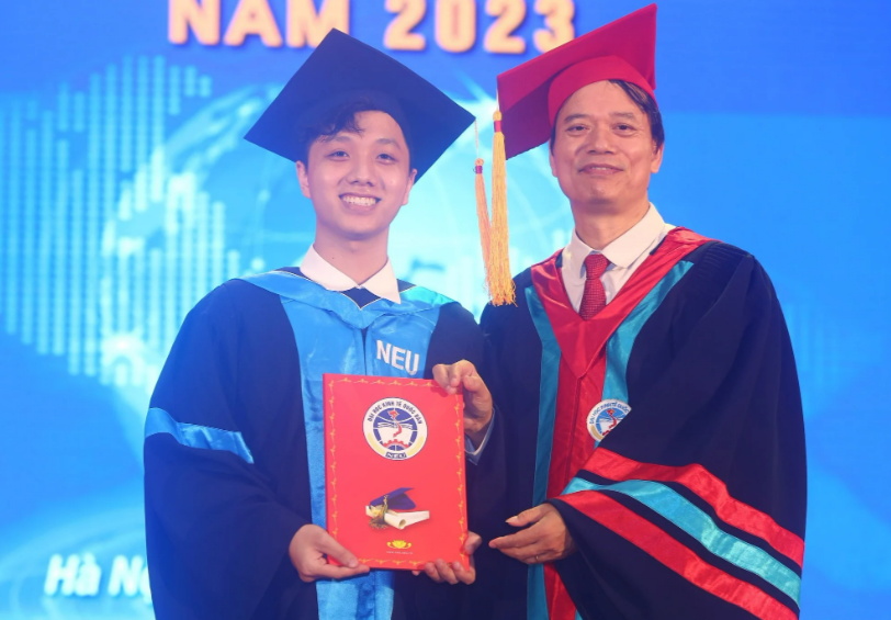 ty le sinh vien dai hoc kinh te quoc dan tot nghiep loai gioi xuat sac nam 2023 dat gan 70 ty le sinh vien dai hoc kinh te quoc dan tot nghiep loai gioi xuat sac nam 2023 dat gan 70