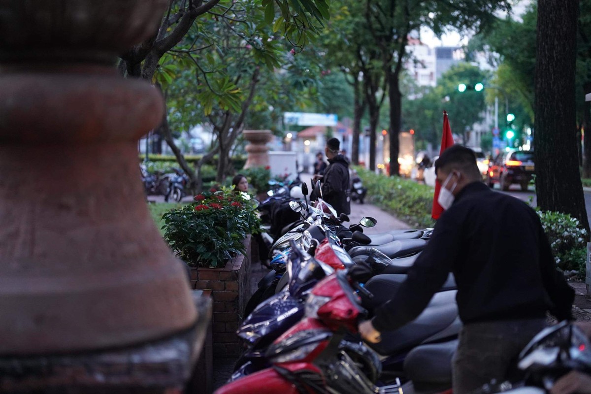 nguoi dan tap trung tu rang sang tai tand tphcm de theo doi phien toa xet xu ba nguyen phuong hang7 nguoi dan tap trung tu rang sang tai tand tphcm de theo doi phien toa xet xu ba nguyen phuong hang7