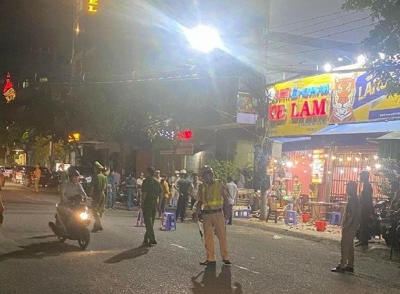 tin tuc an ninh hinh su 25 9 phat hien nam hanh khach xach 20 iphone 15 promax nhap canh tai da nangpng2 tin tuc an ninh hinh su 25 9 phat hien nam hanh khach xach 20 iphone 15 promax nhap canh tai da nangpng2