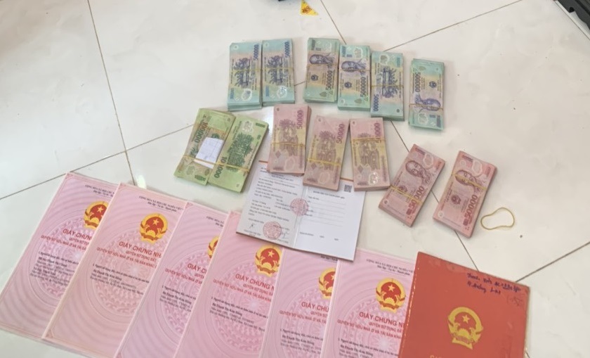 lat tay chieu tro cua doi tuong lua ban tuong go chiem doat hang ty dong21 lat tay chieu tro cua doi tuong lua ban tuong go chiem doat hang ty dong21