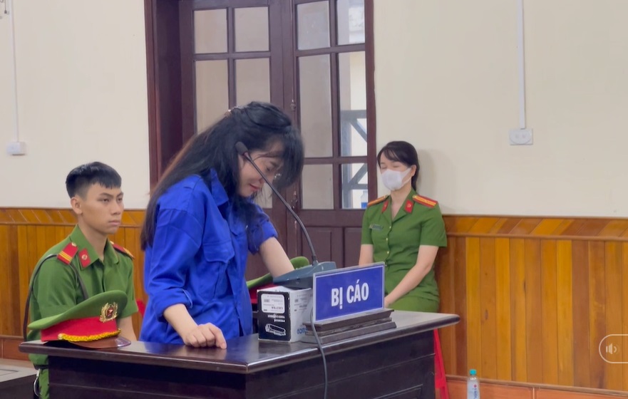 hotgirl lua dao chiem doat 125 ty dong linh an chung than1 hotgirl lua dao chiem doat 125 ty dong linh an chung than1