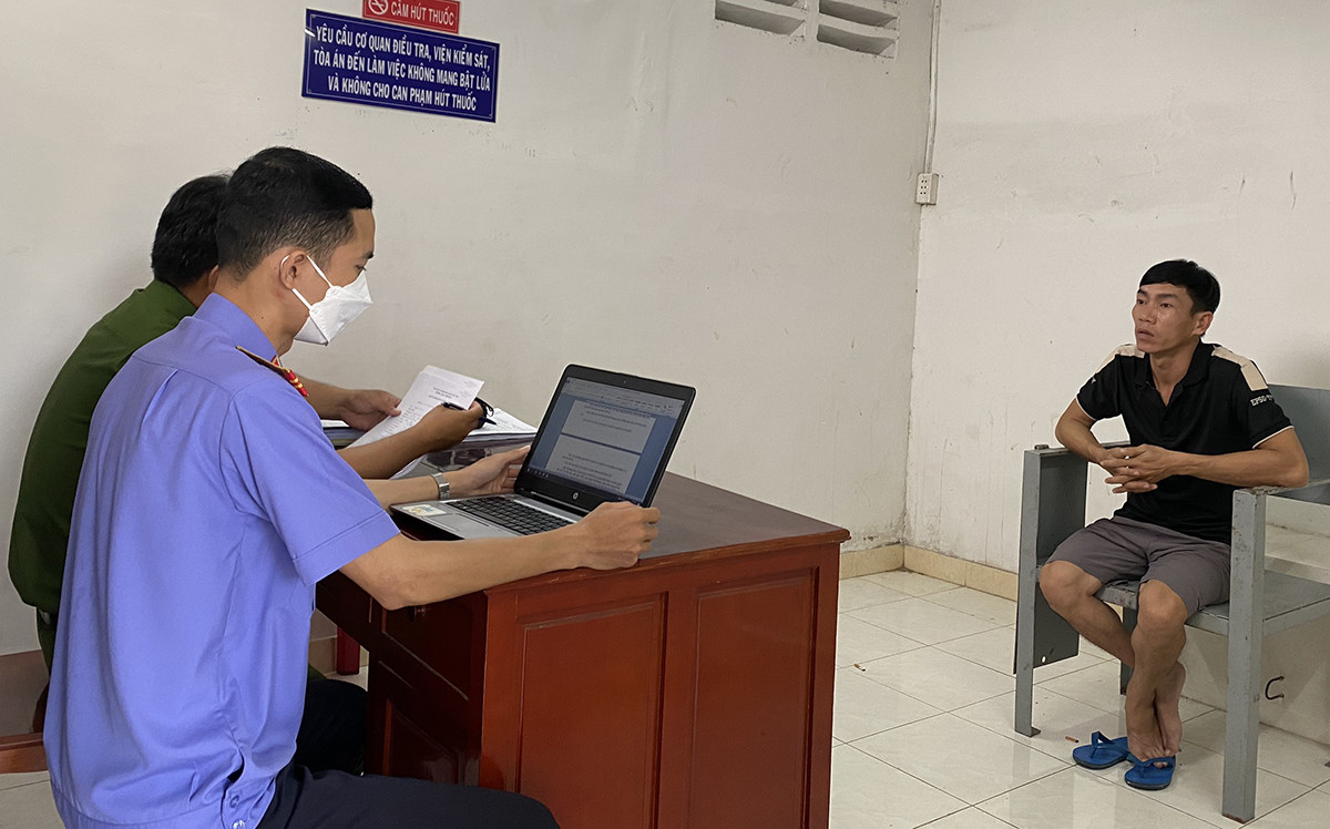 tin tuc an ninh hinh su 28 9 2023 lat tay chieu tro cua doi tuong lua dao bang hinh thuc ban hang online2 tin tuc an ninh hinh su 28 9 2023 lat tay chieu tro cua doi tuong lua dao bang hinh thuc ban hang online2