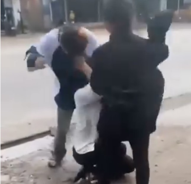 vu lop truong bi danh hoi dong o quang binh xac dinh 2 thieu nu da bo hoc 2 vu lop truong bi danh hoi dong o quang binh xac dinh 2 thieu nu da bo hoc 2