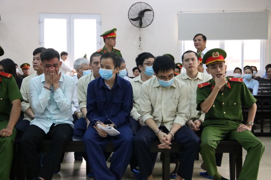 phien toa xet xu cuu giam doc so ld tb xh binh duong cung 16 dong pham2 phien toa xet xu cuu giam doc so ld tb xh binh duong cung 16 dong pham2