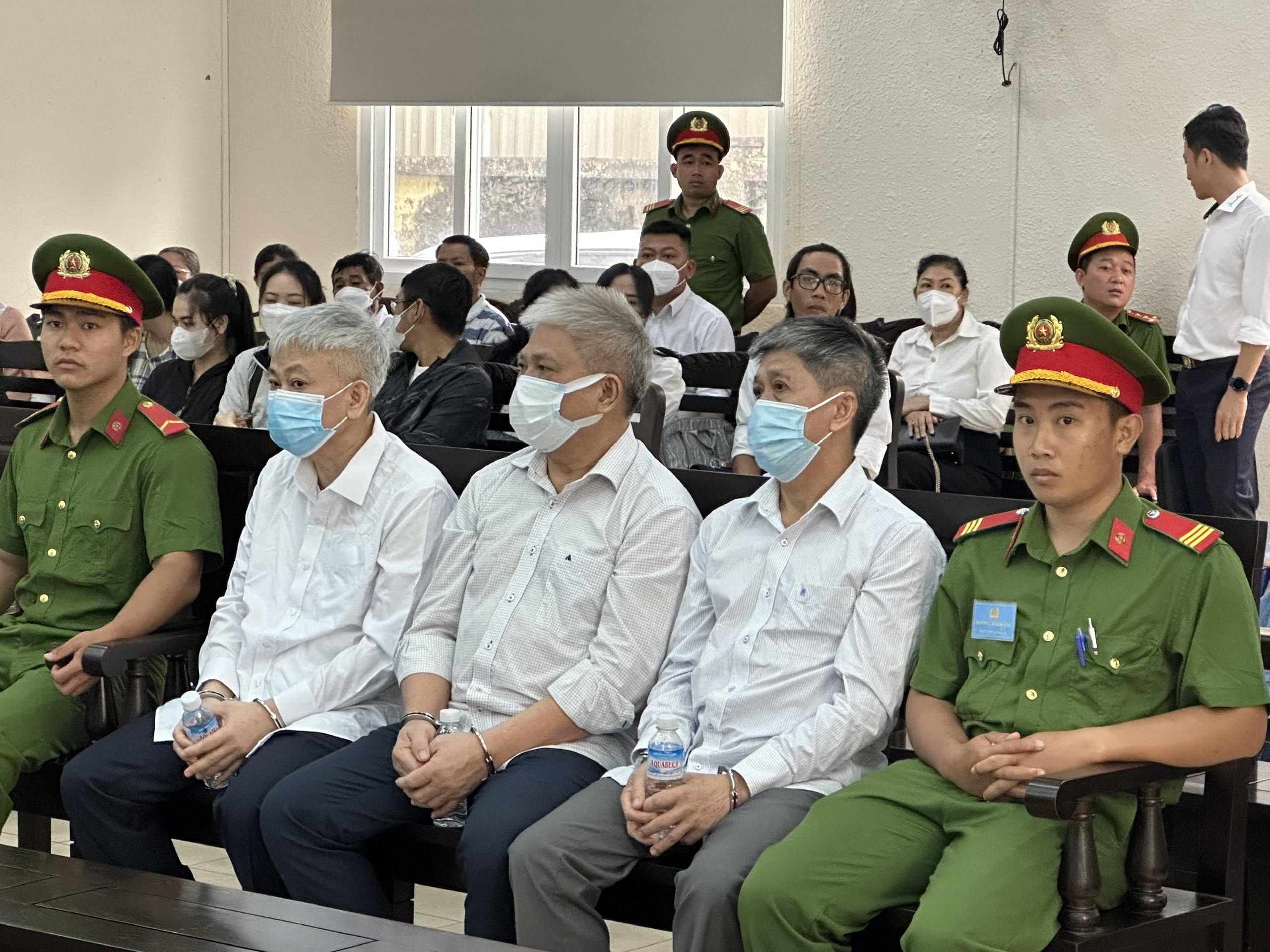 phien toa xet xu cuu giam doc so ld tb xh binh duong cung 16 dong pham4 phien toa xet xu cuu giam doc so ld tb xh binh duong cung 16 dong pham4