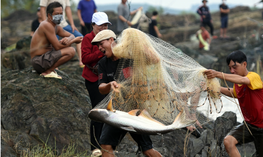 ho tri an xa tran nguoi dan no nuc di san loc troi11