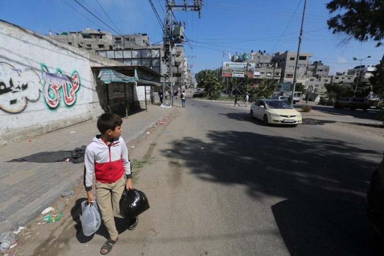 hinh anh nguoi palestine roi bo dai gaza sau tuyen bo cua israel11