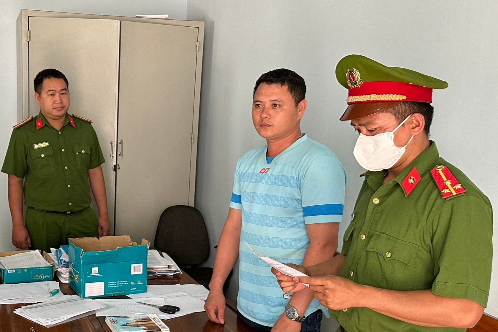 tin tuc an ninh hinh su 14 10 2023 pho chi huy quan su xa bi bat vi nhan tien chay nghia vu quan su tin tuc an ninh hinh su 14 10 2023 pho chi huy quan su xa bi bat vi nhan tien chay nghia vu quan su