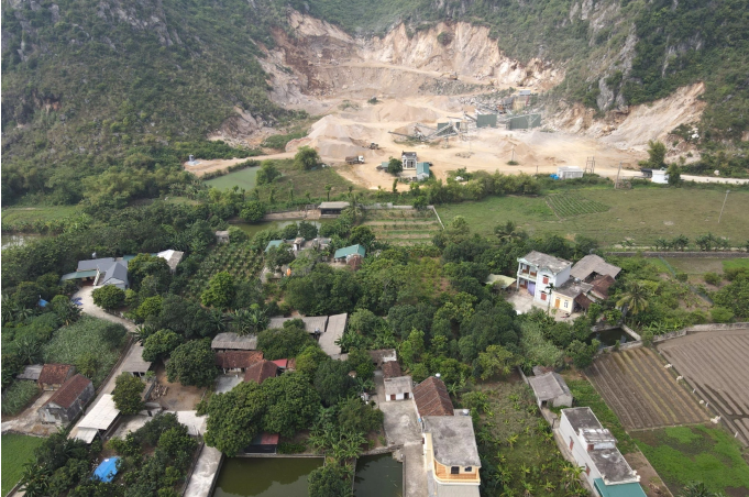 vu pho giam doc so tn mt ninh binh xung may tao nguoi dan de nghi xin loi cong khai2 vu pho giam doc so tn mt ninh binh xung may tao nguoi dan de nghi xin loi cong khai2