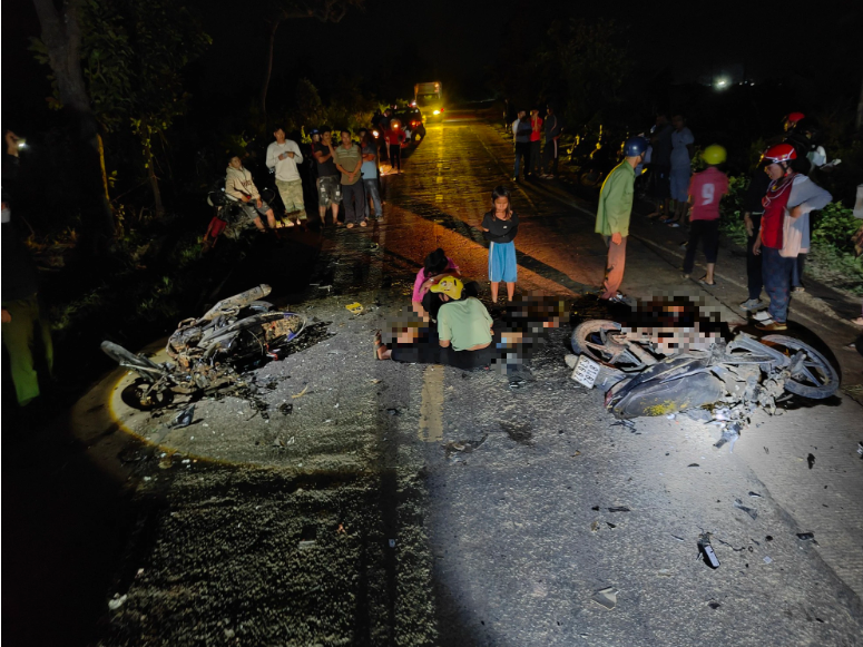 hien truong vu 2 xe may tong truc dien 4 thieu nien tu vong tren doan duong vang o gia lai