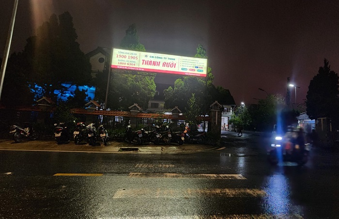 luc luong cong an co mat tai ben xe thanh buoi da lat4 luc luong cong an co mat tai ben xe thanh buoi da lat4