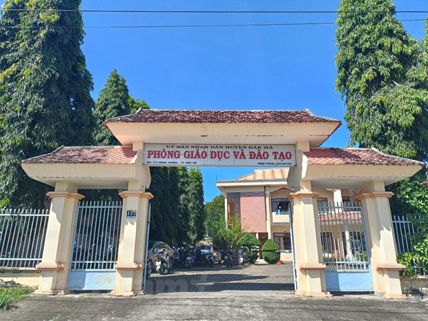 vu loat lanh dao cac truong hoc o kon tum xin nghi viec dong loat kiem tra bang cap vien chuc quan ly cac truong vu loat lanh dao cac truong hoc o kon tum xin nghi viec dong loat kiem tra bang cap vien chuc quan ly cac truong
