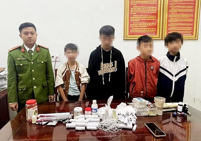 ngan chan nhom hoc sinh cap 2 mua thuoc no ve lam phao tu che ngan chan nhom hoc sinh cap 2 mua thuoc no ve lam phao tu che