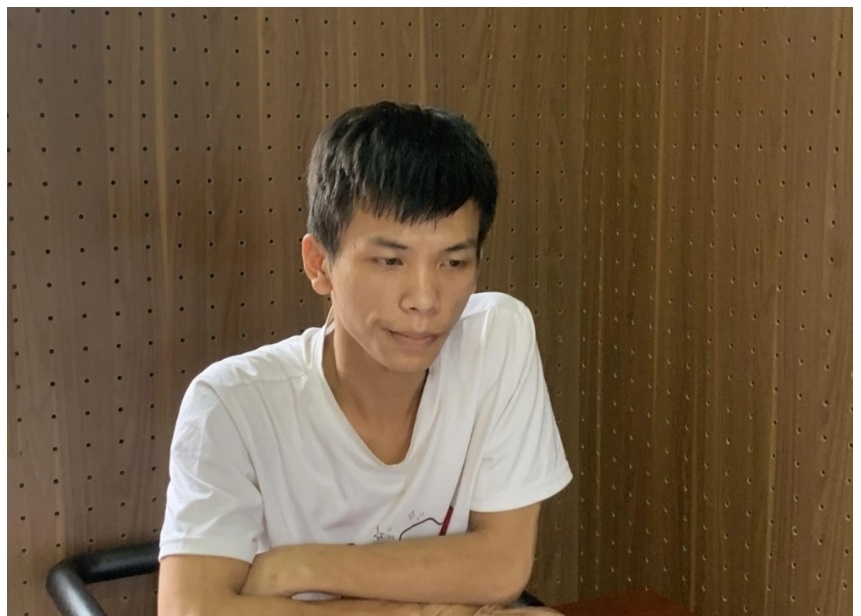 tin tuc an ninh hinh su 5 12 2023 vay bat doi tuong nem tui xach chua 55 000 vien ma tuy tau thoat