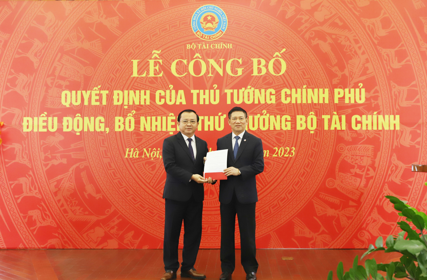 cong bo quyet dinh cua thu tuong dieu dong bo nhiem thu truong bo tai chinh cong bo quyet dinh cua thu tuong dieu dong bo nhiem thu truong bo tai chinh