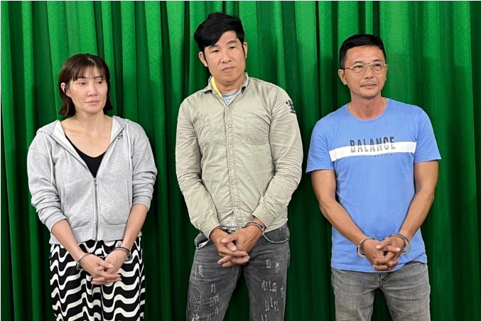 tin tuc an ninh hinh su 15 12 2023 triet pha bang nhom tin dung den cho vay lai suat cat co 900 nam tin tuc an ninh hinh su 15 12 2023 triet pha bang nhom tin dung den cho vay lai suat cat co 900 nam