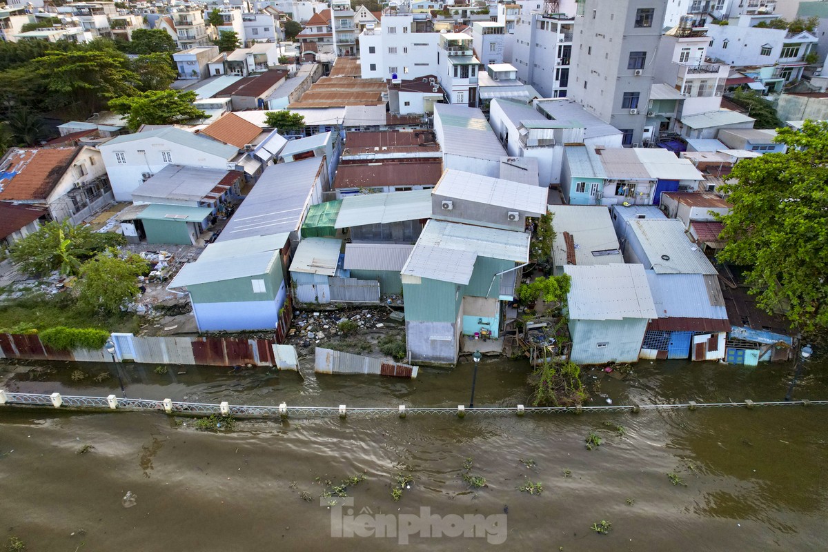 ubnd tp hcm chi dao khan cac don vi lien quan ve vu sat lo ke thanh da2