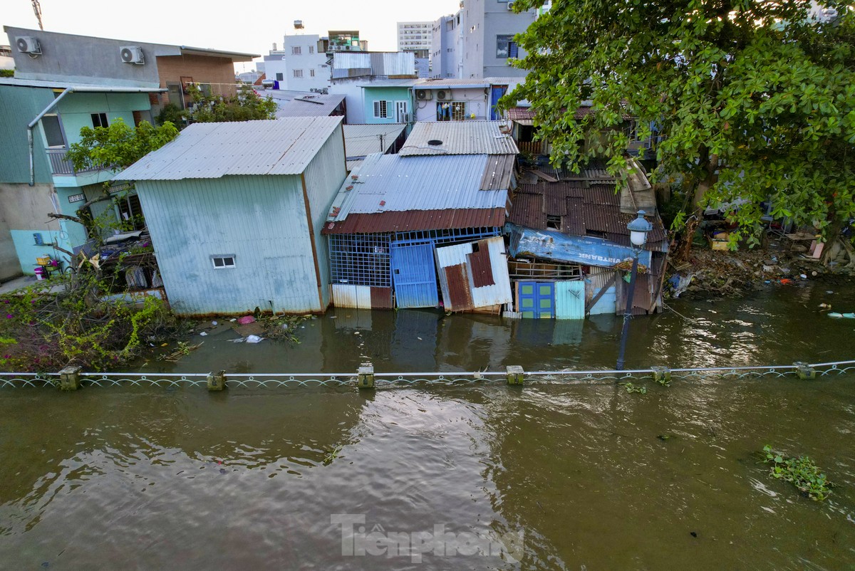 ubnd tp hcm chi dao khan cac don vi lien quan ve vu sat lo ke thanh da3