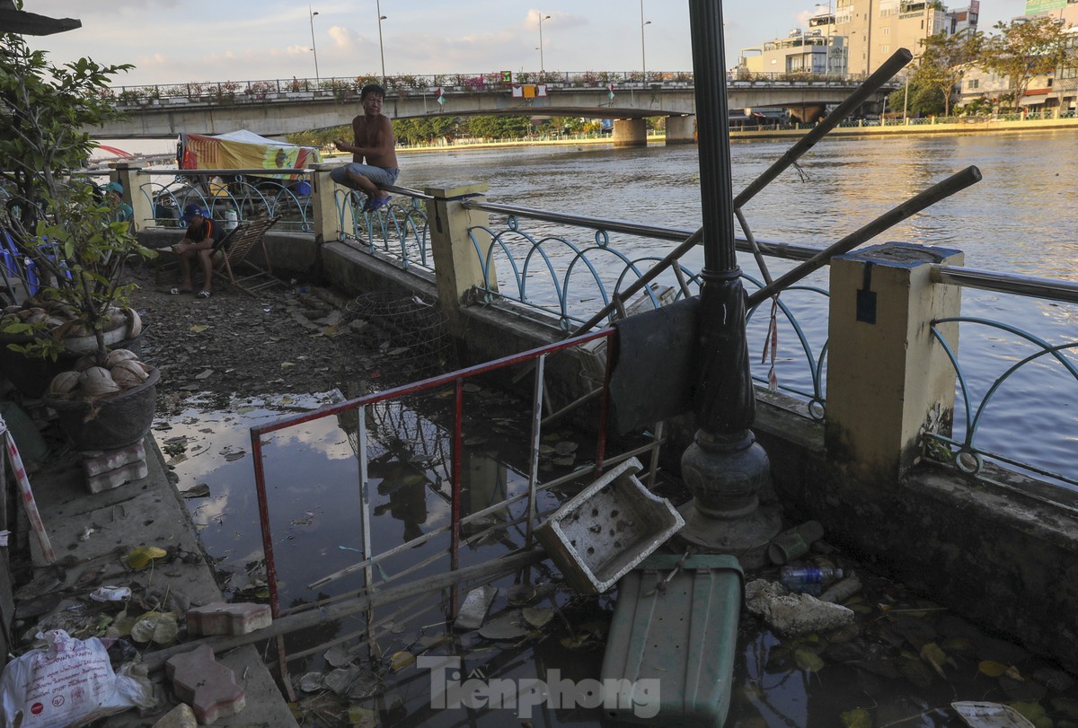 ubnd tp hcm chi dao khan cac don vi lien quan ve vu sat lo ke thanh da8