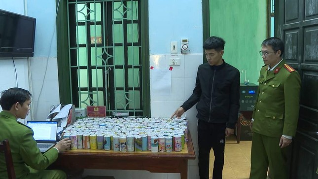 tin tuc an ninh hinh su 16 12 2023 160 luong vang boc hoi chu tiem vang bat ngo ve thu pham3