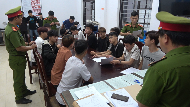 tin tuc an ninh hinh su 17 12 2023 triet pha o mai dam trong khach san tiep trung binh 10 15 khach ngay2