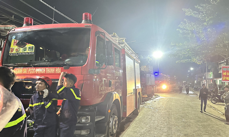 hien truong vu sap gian giao o thanh hoa mot nguoi thiet mang sau khi bi vui lap trong khoi be tong2