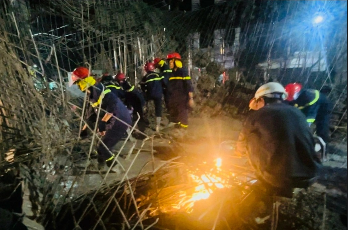 hien truong vu sap gian giao o thanh hoa mot nguoi thiet mang sau khi bi vui lap trong khoi be tong5