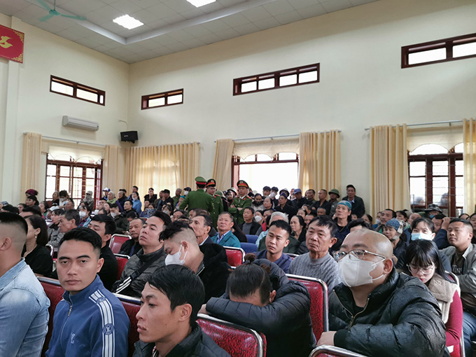 ban an cho 2 bi cao cuop tiem vang no sung ban con trai chu nha o hai duong3