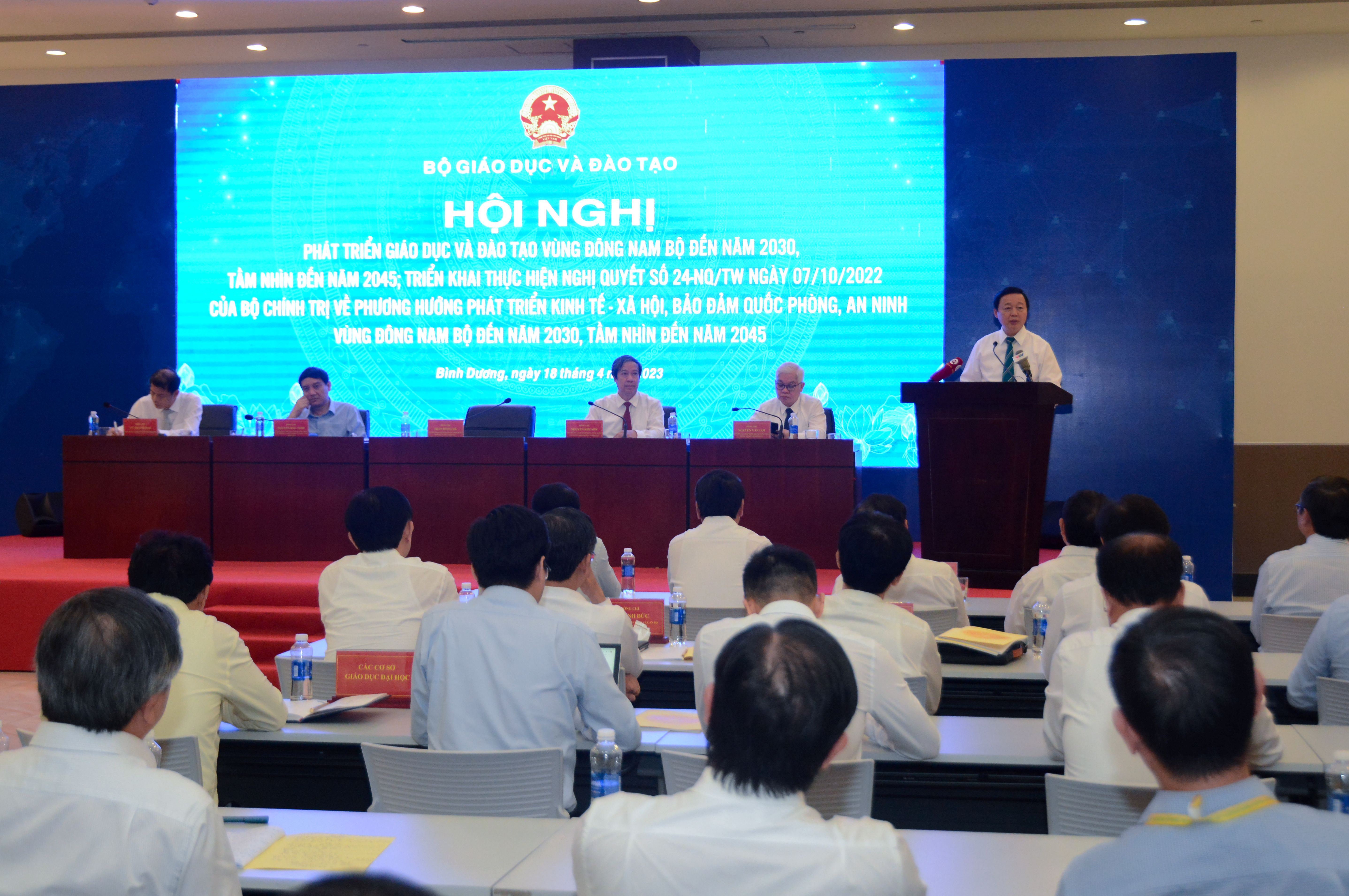 diem lai 10 dau an noi bat cua nganh giao duc va dao tao trong nam 20231