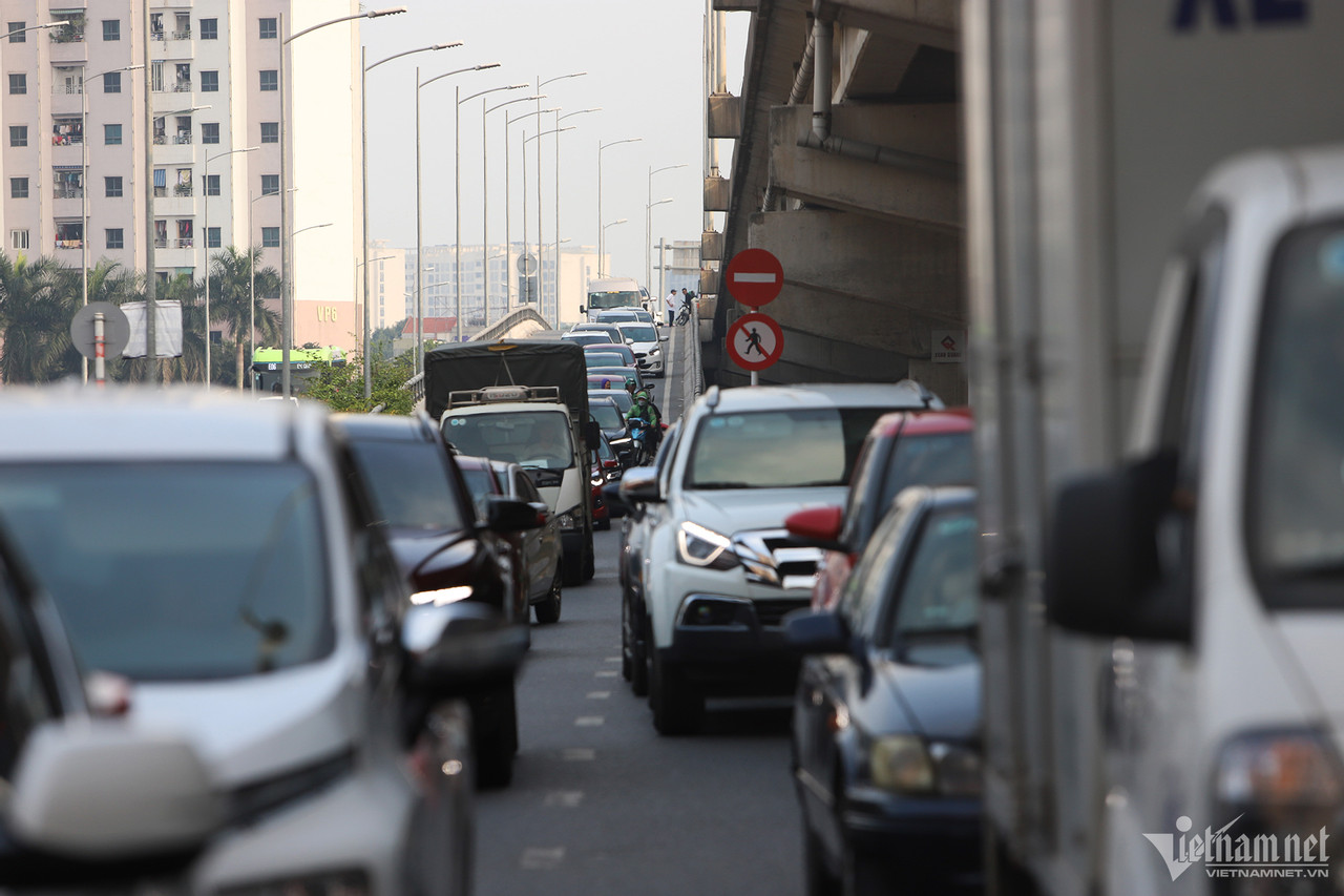 cua ngo ha noi un tac cac phuong tien quay tro lai thu do sau 3 ngay nghi tet duong lich8