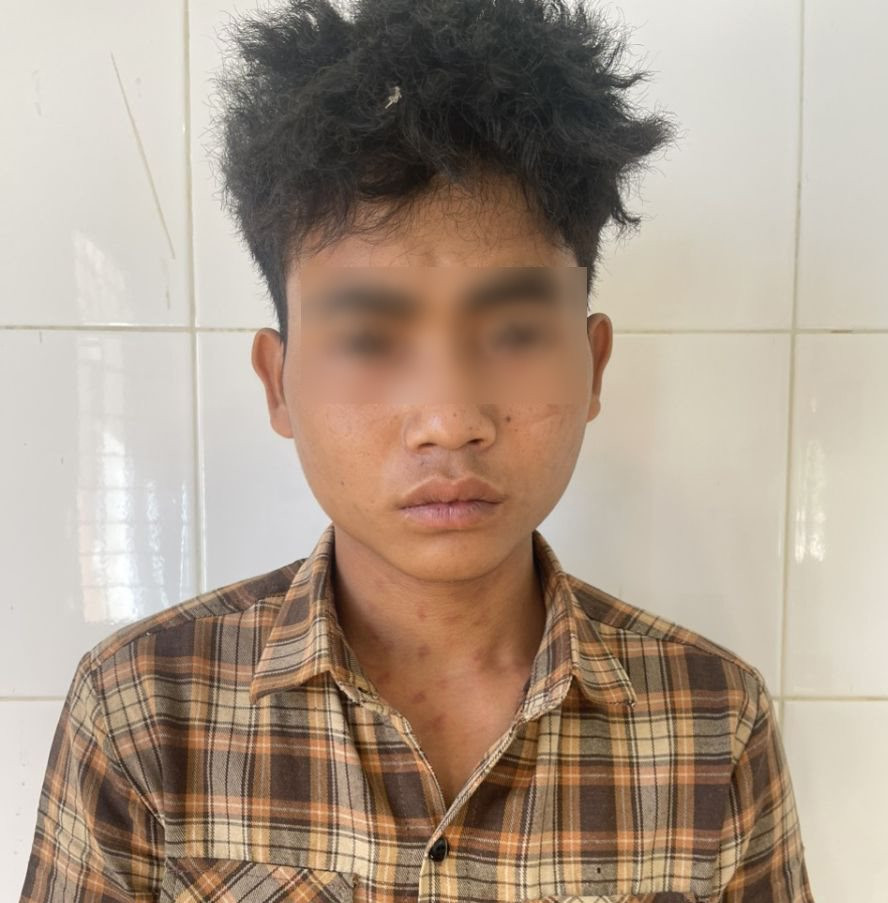 An ninh - Hình sự - Công an điều tra vụ thiếu niên 16 tuổi sát hại cha dượng sau khi nhậu say