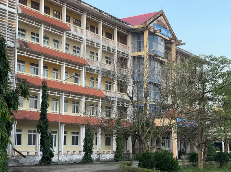 vu hon 100 giang vien nhan vien truong dai hoc quang binh bi no luong lanh dao tinh chi dao nong vu hon 100 giang vien nhan vien truong dai hoc quang binh bi no luong lanh dao tinh chi dao nong