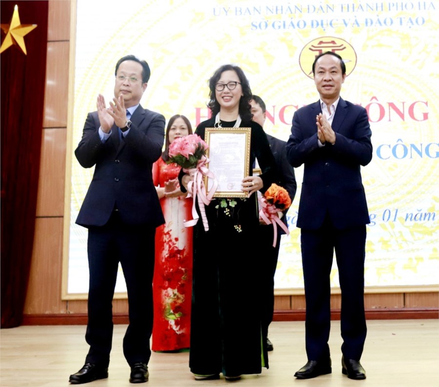 tan pho hieu truong truong thpt chuyen ha noi amsterdam la ai2 tan pho hieu truong truong thpt chuyen ha noi amsterdam la ai2
