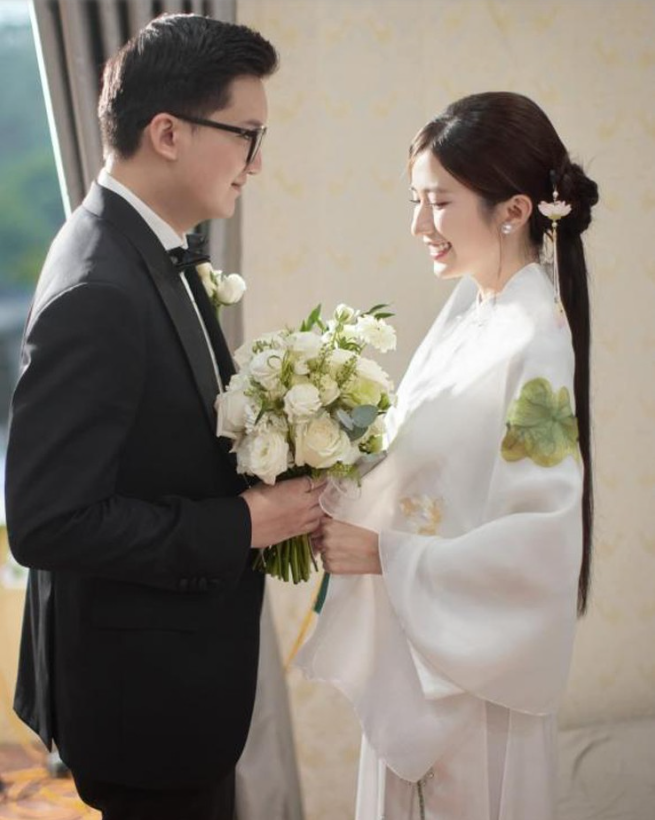 dam cuoi em ut van van cua thuong ngay nang ve tinh te nhe nhang he lo gia the tai phiet cua dang trai13